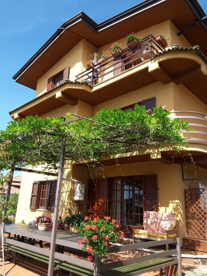 Mansarda Fiorita Bed & Breakfast Abatemarco ภายนอก รูปภาพ