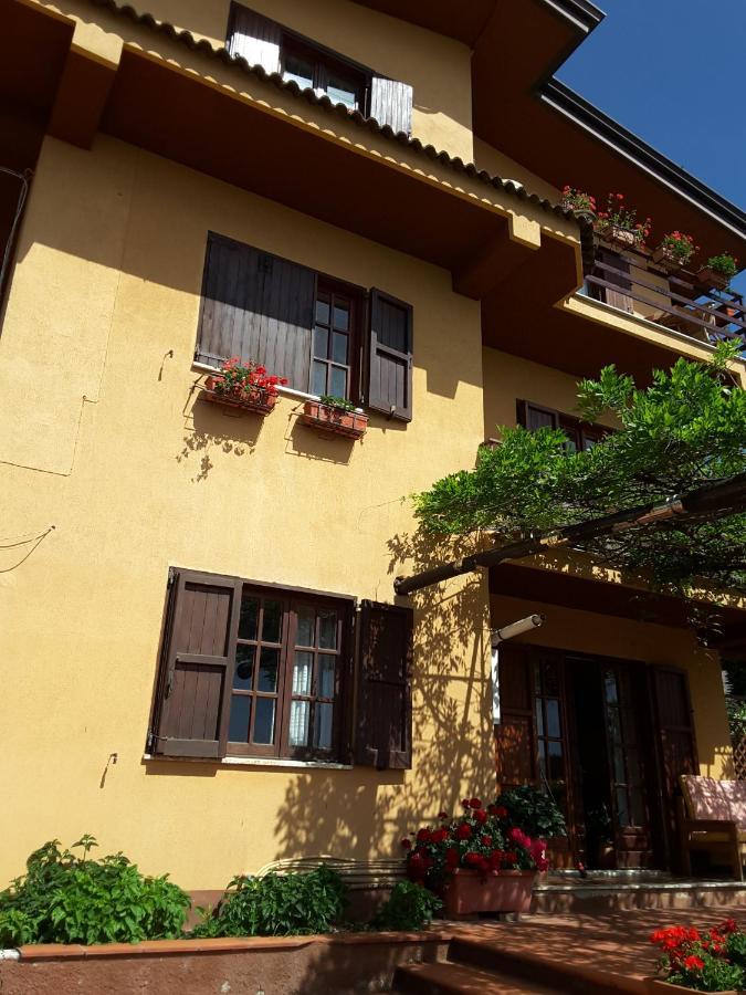 Mansarda Fiorita Bed & Breakfast Abatemarco ภายนอก รูปภาพ