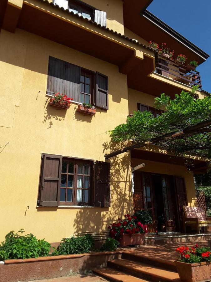 Mansarda Fiorita Bed & Breakfast Abatemarco ภายนอก รูปภาพ
