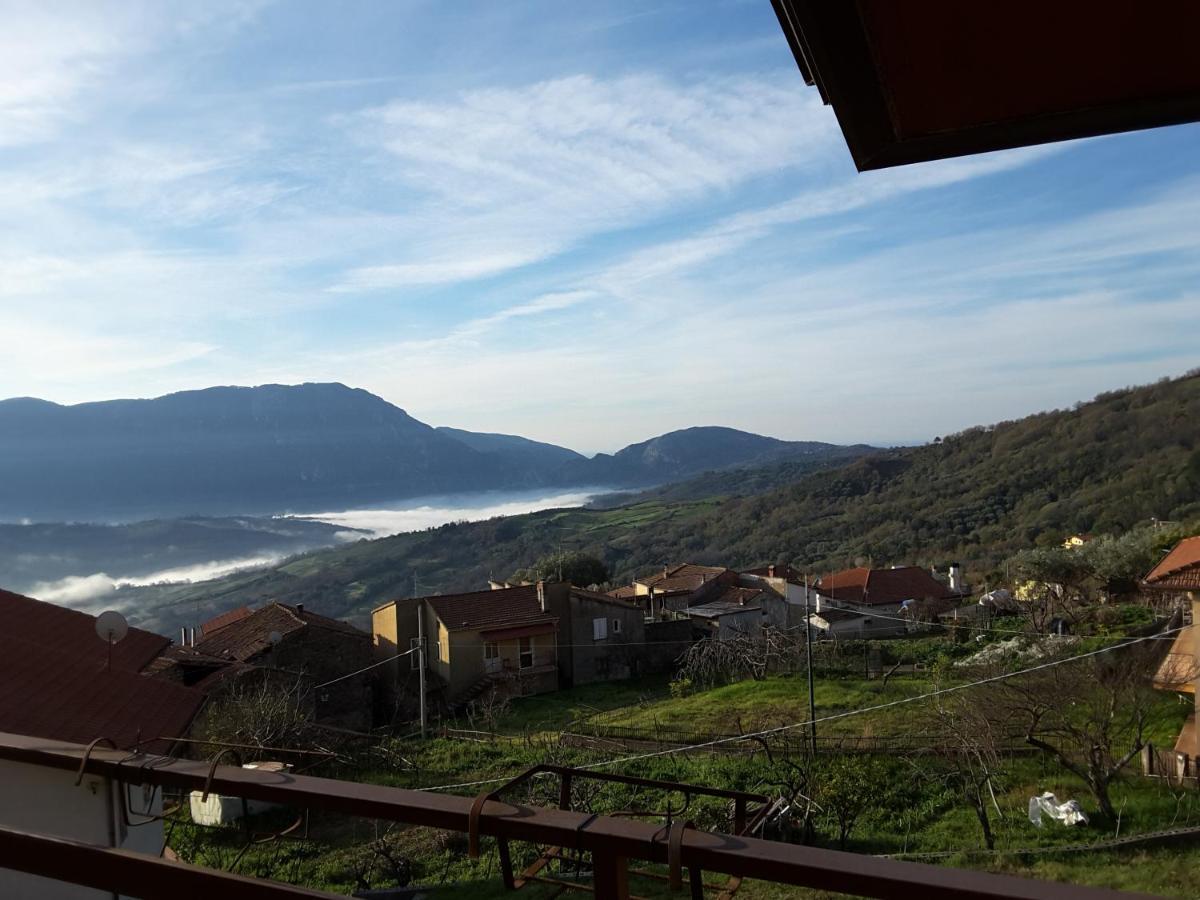Mansarda Fiorita Bed & Breakfast Abatemarco ห้อง รูปภาพ