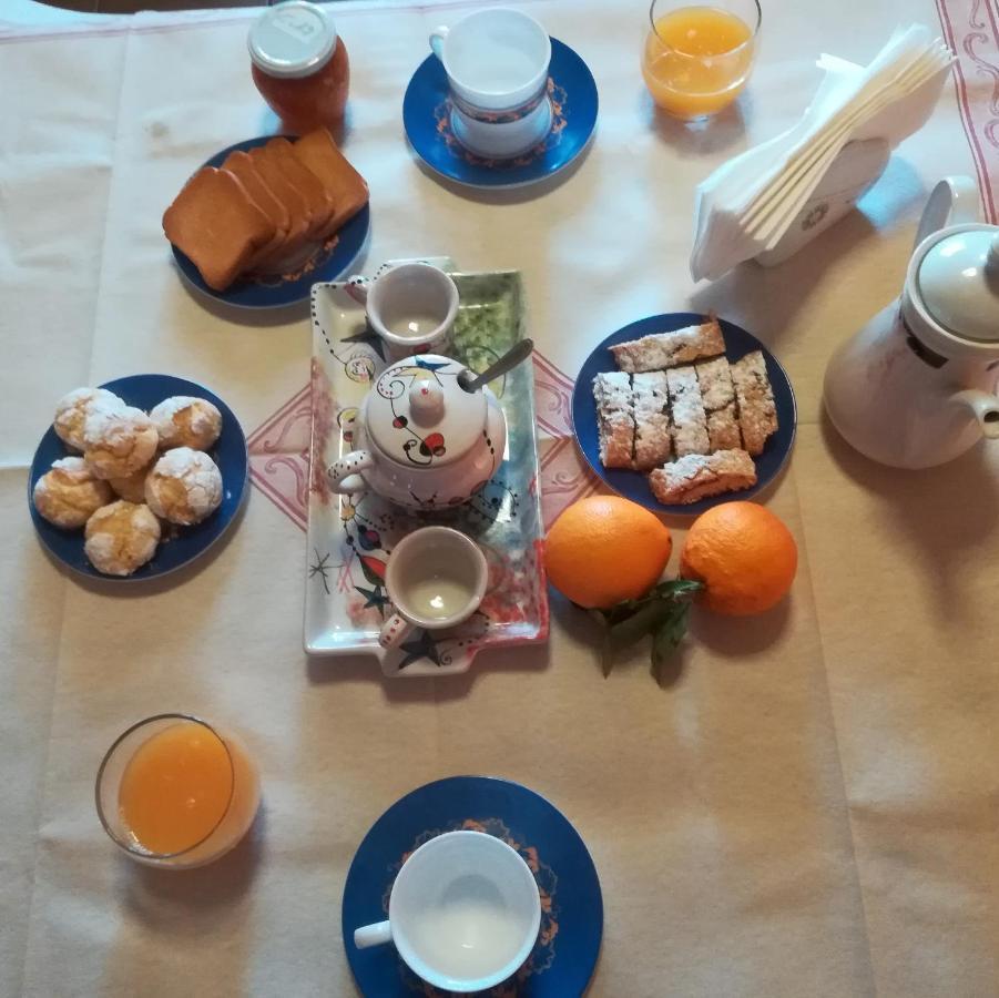 Mansarda Fiorita Bed & Breakfast Abatemarco ภายนอก รูปภาพ