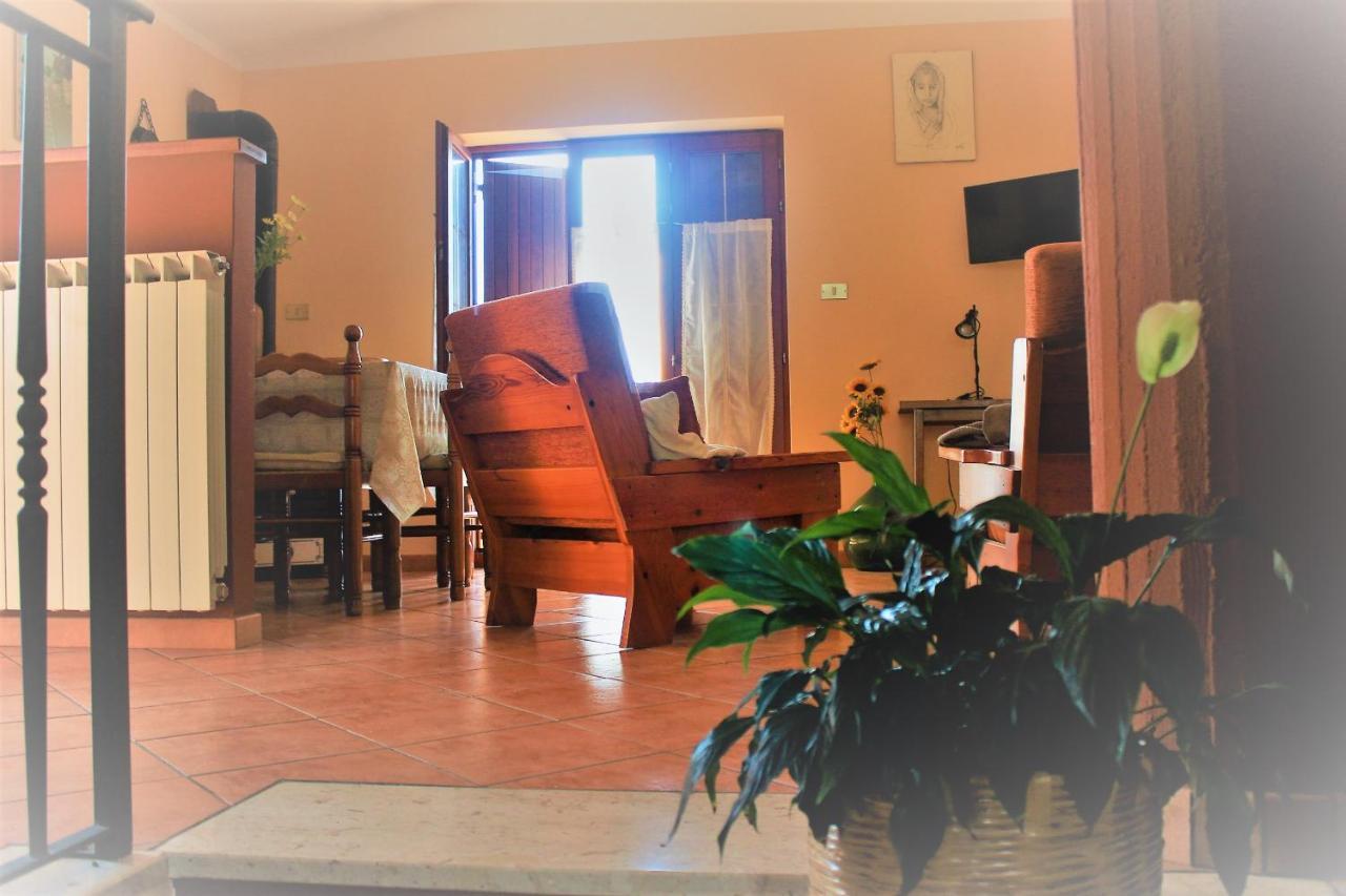Mansarda Fiorita Bed & Breakfast Abatemarco ภายนอก รูปภาพ