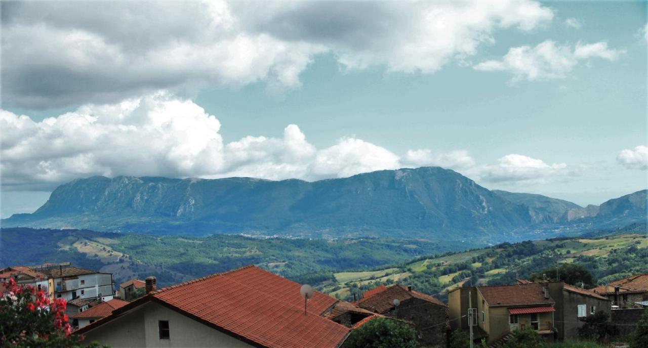 Mansarda Fiorita Bed & Breakfast Abatemarco ภายนอก รูปภาพ